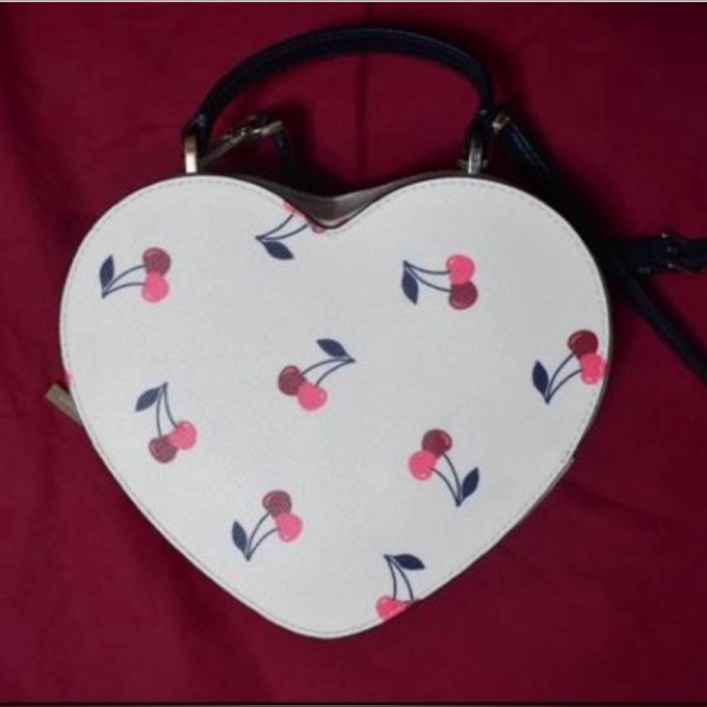 EUC!! Kate Spade Heart Shaped Cherry Crossbody - Picture 5 of 7